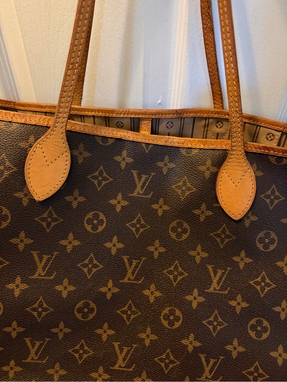 Louis Vuitton Monogram Neverfull Tote GM - Picture 3 of 11
